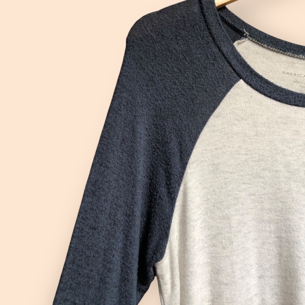 American Eagle Soft & Sexy Plush Raglan Long Sleeve Knit Shirt Women’s Small - Picture 6 of 8